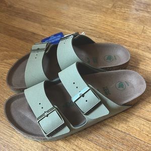 Vegan Birkenstocks NEVER WORN WITH TAGS